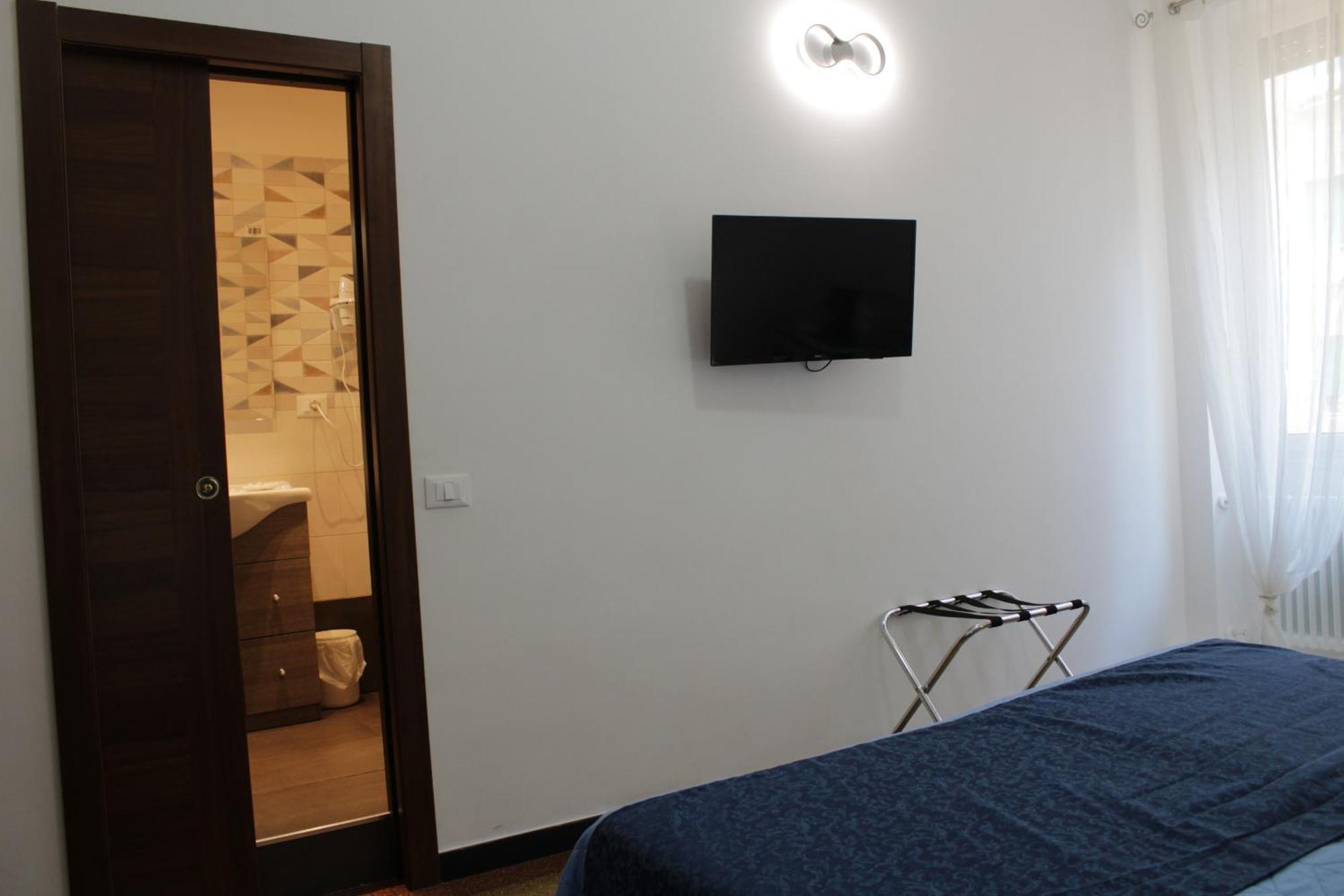 La Lanterna Di Angelo Hotell Genua Exteriör bild